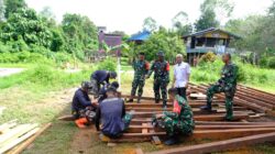 Pasiter Kodim 0912/Kubar Bersama Kabid Perkim Tinjau Sasaran Sumur Bor (TMAB) dan MCK di Kampung Tering