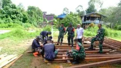 Pasiter Kodim 0912/Kubar Bersama Kabid Perkim Tinjau Sasaran Sumur Bor (TMAB) dan MCK di Kampung Tering