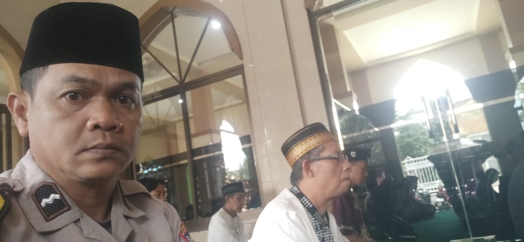 Warbin Bhabinkamtibmas Pasir Gadung, Pererat Komunikasi dengan Warga