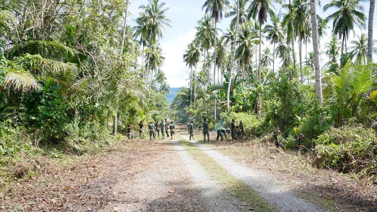 IMG-20260221-WA0049 Hari ke-12 TMMD Ke-127, Kodim 1804/Kaimana Genjot Pembukaan Jalan Sepanjang 400 Meter Menuju Kampung Marsi