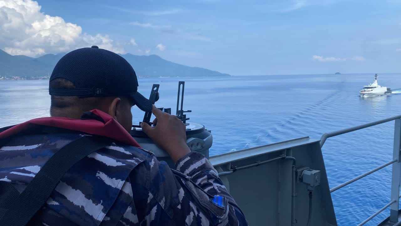 IMG-20260221-WA0076 KRI Balongan-908 dan KRI Hampala-880 Sukses Gelar Latihan RAS di Perairan Maluku Utara