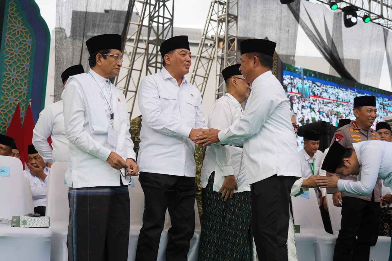 WhatsApp Image 2026-02-08 at 18.50.07 Panglima TNI Hadiri Mujahadah Kubro Satu Abad Nahdlatul Ulama di Malang