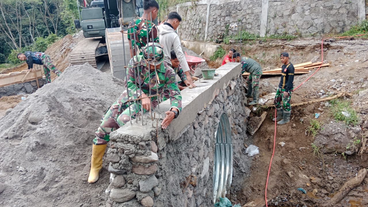 Satgas Gulbencal Kodam IM Percepat Jembatan Armco Bener Meriah, Akses Vital Warga Segera Pulih