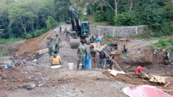 TNI AD Percepat Pemulihan Pascabencana, Infrastruktur Vital di Permata Capai 60 Persen