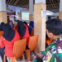 Atasi Stunting Di Desa Krisik, Satgas TMMD Ke 127 Kodim 0808/Blitar Gelar Pendampingan Dan Penyuluhan Kesehatan