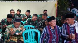 Hangatnya Kebersamaan, Satgas TMMD Ke 127 Kodim Blitar Buka Puasa Dan Tarawih Bersama Ansor Di Desa Krisik