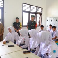 Tim Wasev Tinjau Program Rekrutmen TNI di SMKN 1 Linggang Bigung