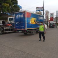 IPTU Rusandi Pimpin Pergelaran Cepat (Pecak) Sore Hari di Perempatan Cikupa Mas
