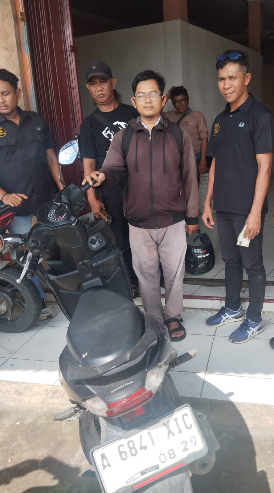 Personel Polsek Cikupa Sigap Tindaklanjuti Laporan 110 Terkait Pemberhentian Kendaraan oleh Debt Collector