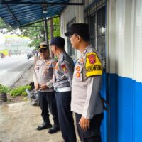 IPTU Rusandi Pimpin Penyekatan Truk Sumbu Tiga, Polsek Cikupa Bersama Dishub Tertibkan Jam Operasional