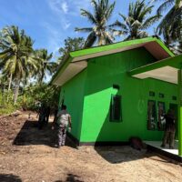 Satgas TMMD 127 Kodim 1804/Kaimana Bersihkan Rumah Warga di Kampung Sisir, Progres Pembangunan