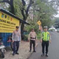 Polsek Cikupa Laksanakan Penyekatan Truk Sumbu Tiga di Pos Dishub Kedaton