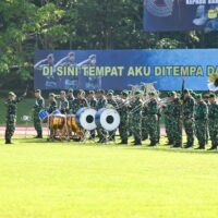 Dirbinjianbang Akmil Pimpin Upacara Bendera Minggu Kedua di Lapangan Sapta Marga