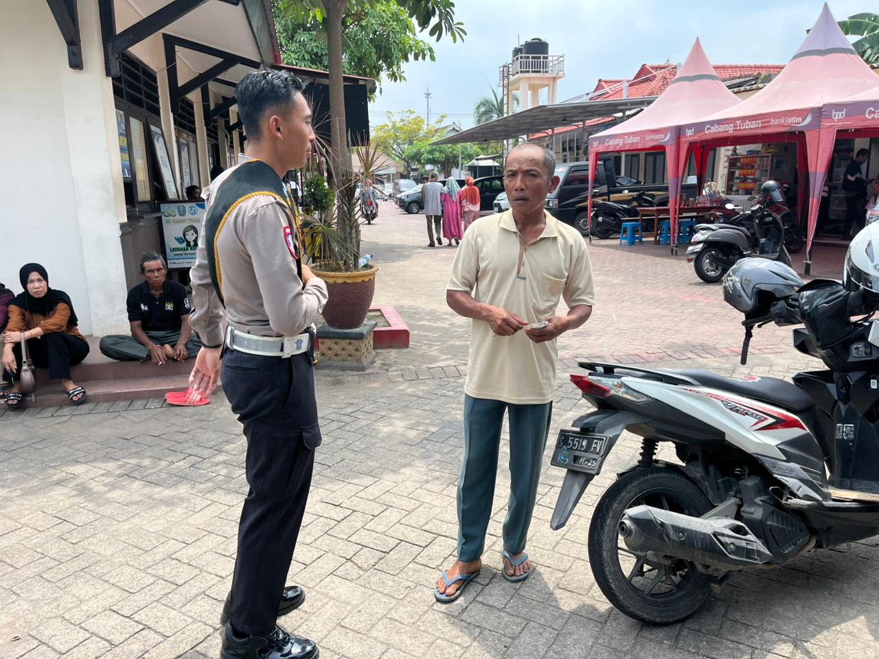 Polantas Menyapa, Cara Baru Polisi Tuban Dekatkan Pelayanan ke Masyarakat