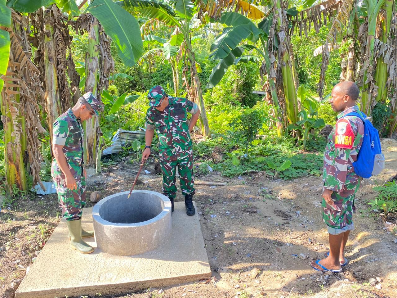 Danrem 182/Jazira Onim Tinjau Progres TMMD Ke-127 di Kampung Sisir, Pekerjaan