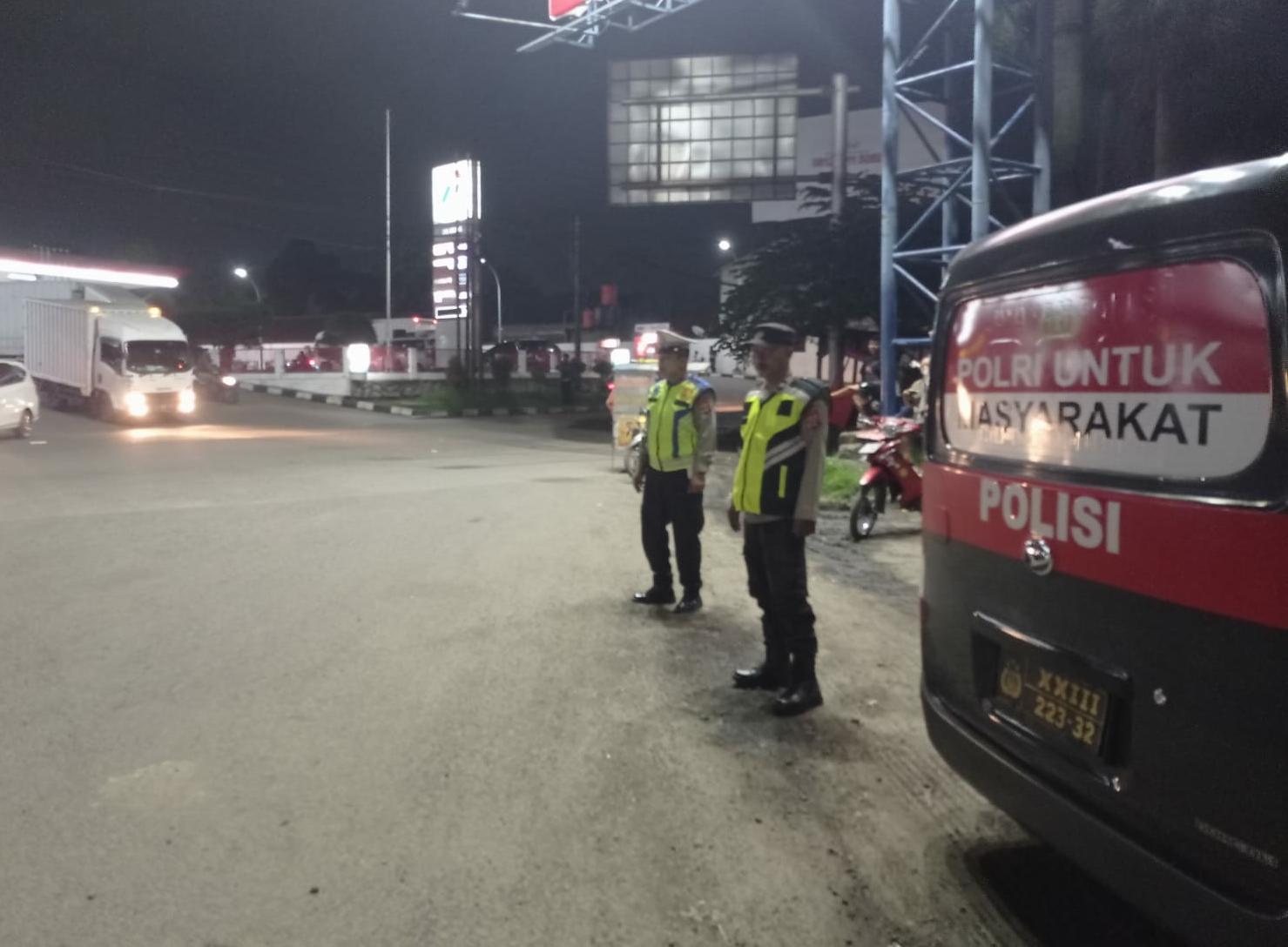 Polsek Cikupa Laksanakan Patroli KRYD Dini Hari Antisipasi Gangguan Kamtibmas Polsek Cikupa Laksanakan Patroli KRYD Dini Hari Antisipasi Gangguan Kamtibmas