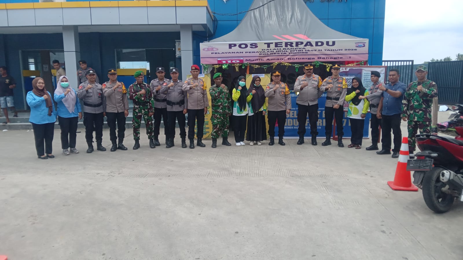Pastikan Mudik Aman, Personel Kodim 1505/Tidore Disiagakan di Pos Pengamanan Pastikan Mudik Aman, Personel Kodim 1505/Tidore Disiagakan di Pos Pengamanan