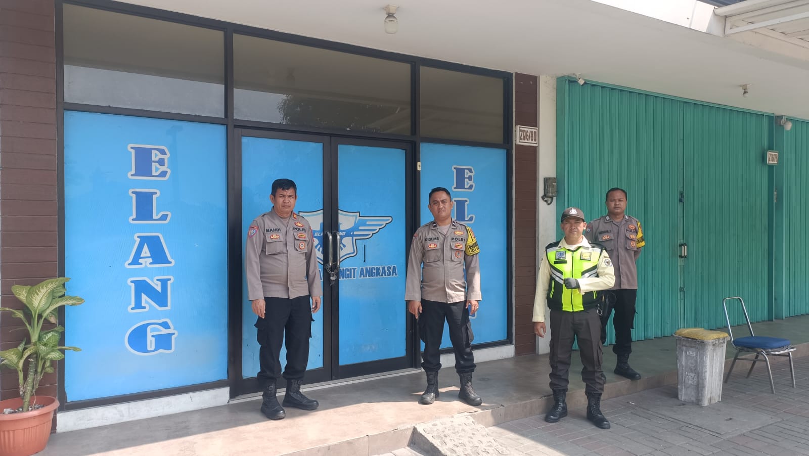 Polsek Cikupa Gelar Operasi KRYD, Berikan Himbauan kepada Debt Collector dan Warga Polsek Cikupa Gelar Operasi KRYD, Berikan Himbauan kepada Debt Collector dan Warga