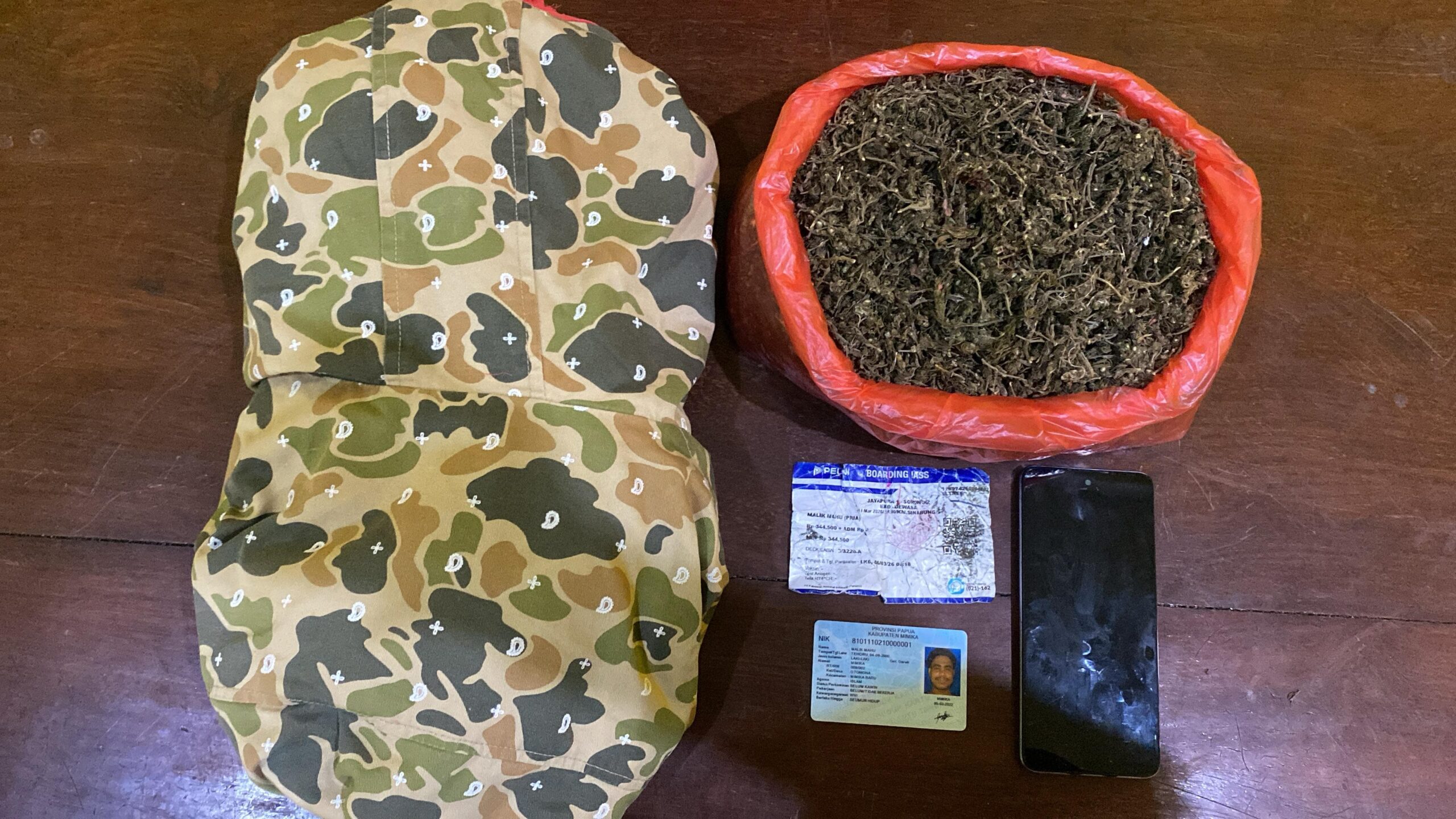 Satresnarkoba Polresta Sorong Kota Gagalkan Peredaran 485 Gram Ganja dari Jayapura, Satu Tersangka Diamankan di Pelabuhan Satresnarkoba Polresta Sorong Kota Gagalkan Peredaran 485 Gram Ganja dari Jayapura, Satu Tersangka Diamankan di Pelabuhan