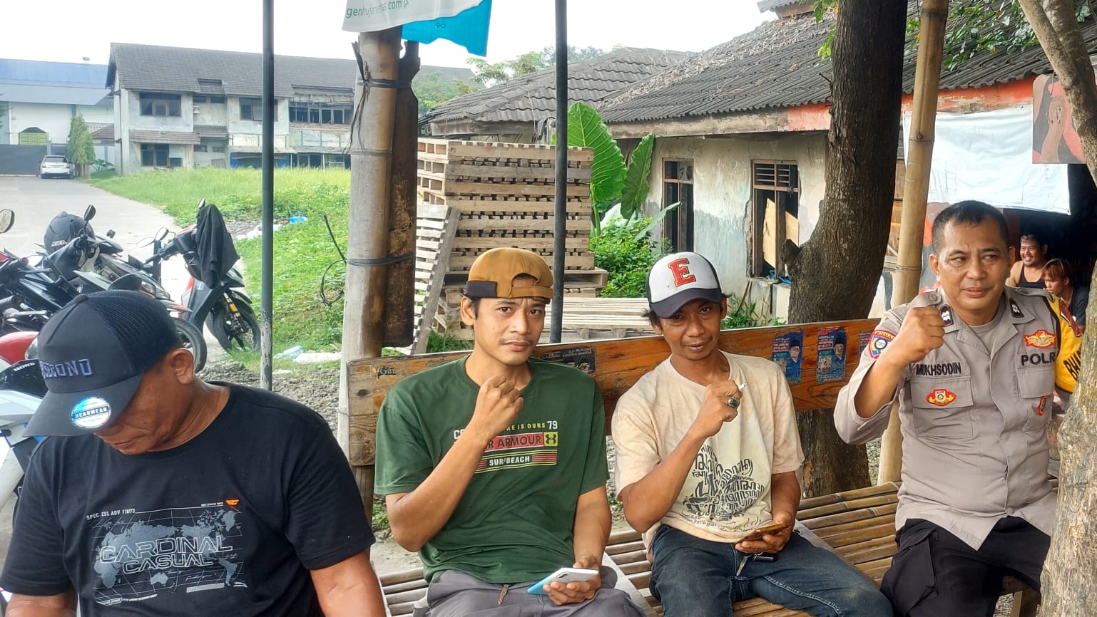 Bhabinkamtibmas Desa Sukadamai Jalankan Program Poliran, Berikan Motivasi kepada Warga Pengangguran Bhabinkamtibmas Desa Sukadamai Jalankan Program Poliran, Berikan Motivasi kepada Warga Pengangguran