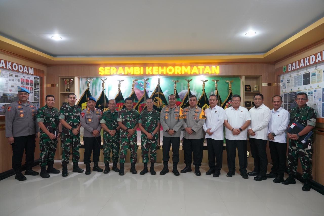 Pangdam XVIII/Kasuari Sambut Silaturahmi Kapolda Papua Barat, Perkuat Sinergitas TNI–Polri di Papua Barat