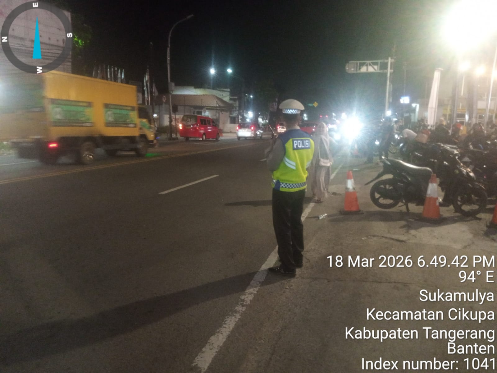 Kanit Lantas IPTU Udi Muhdi Turun Langsung Atur Lalin di Citra Raya, Arus Mudik Mulai Ramai