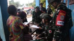Tim Patroli Gabungan Koops TNI Papua Evakuasi 21 Pengungsi di Aifat Timur Jauh Maybrat