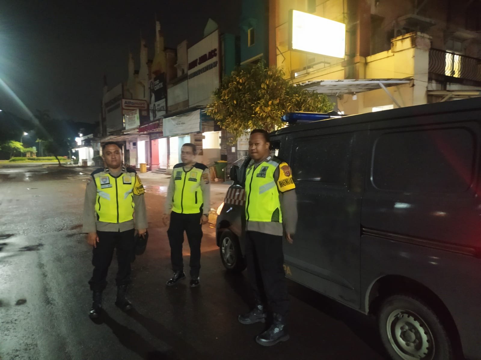 IPTU Amir Murtado Pimpin Ops Cipkon KRYD Polsek Cikupa Patroli Mobile Malam Hari