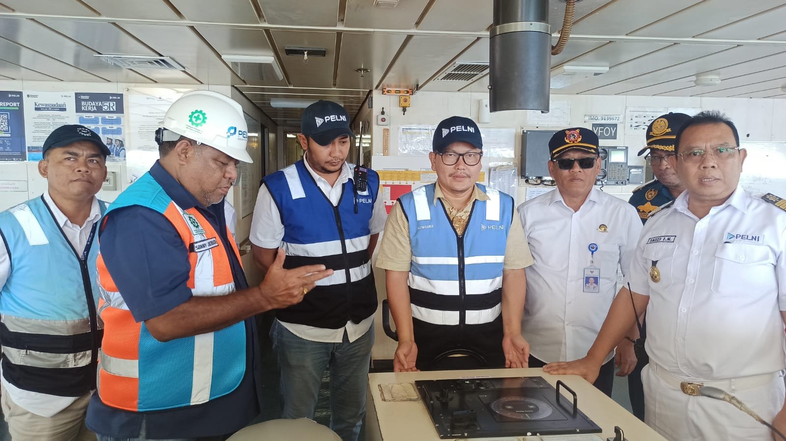 Komisaris PT Pelni Tinjau KM Sinabung, Pastikan Arus Balik Lebaran Aman di Sorong