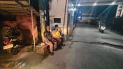 Bhabinkamtibmas Desa Bojong Aktif Sambangi Pos Satkamling, Pererat Sinergitas dengan Warga