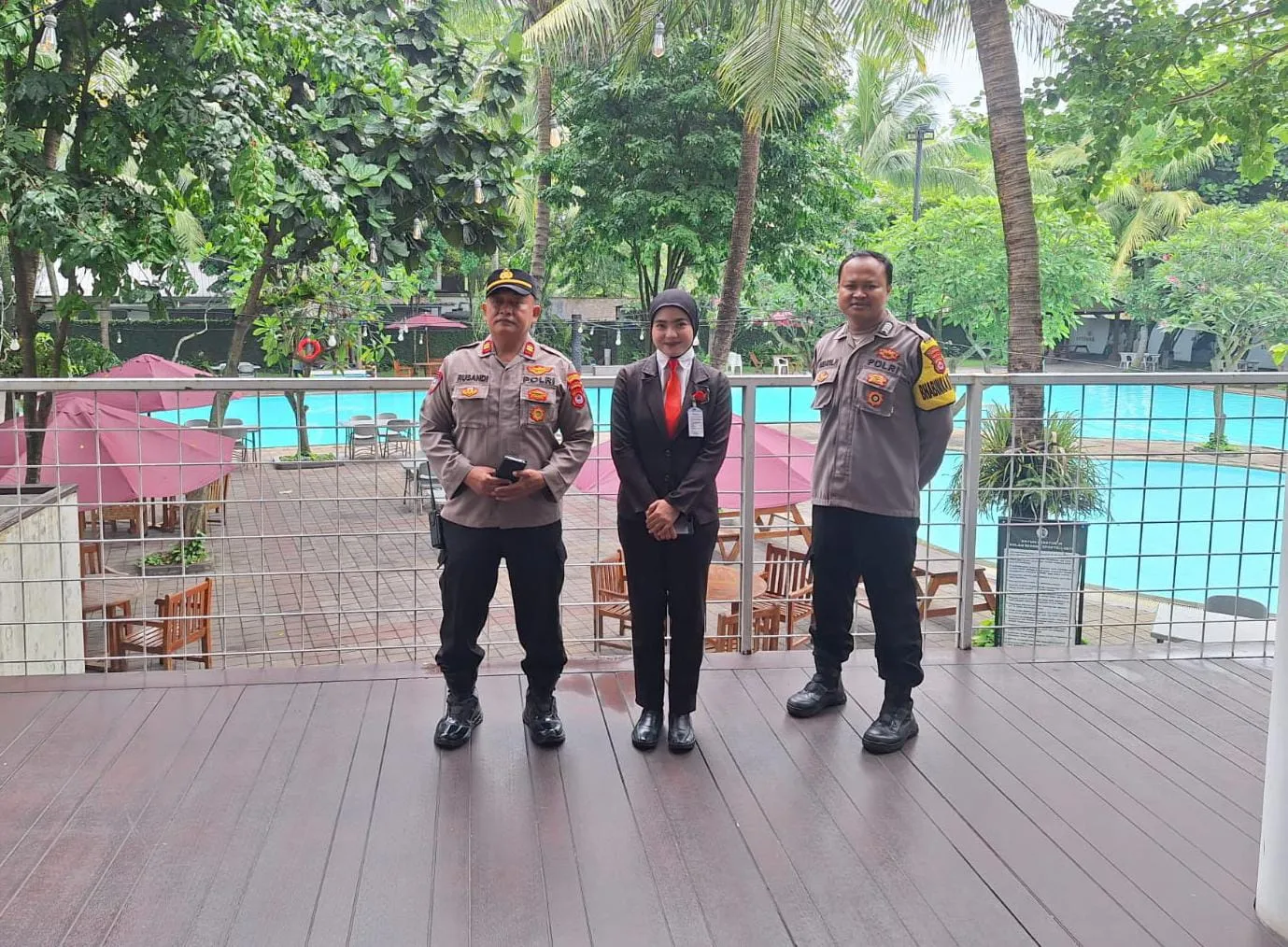 Polsek Cikupa Lakukan Pemantauan Tempat Wisata Kolam Renang Talaga Bestari, Berikan Himbauan Kamtibmas