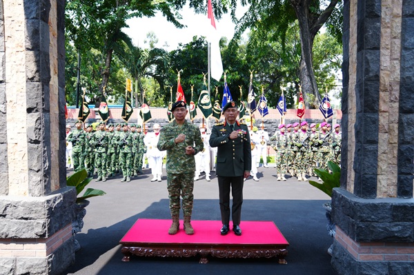Pererat Kemitraan Strategis, Panglima TNI Terima Courtesy Call Panglima Angkatan Tentera Malaysia