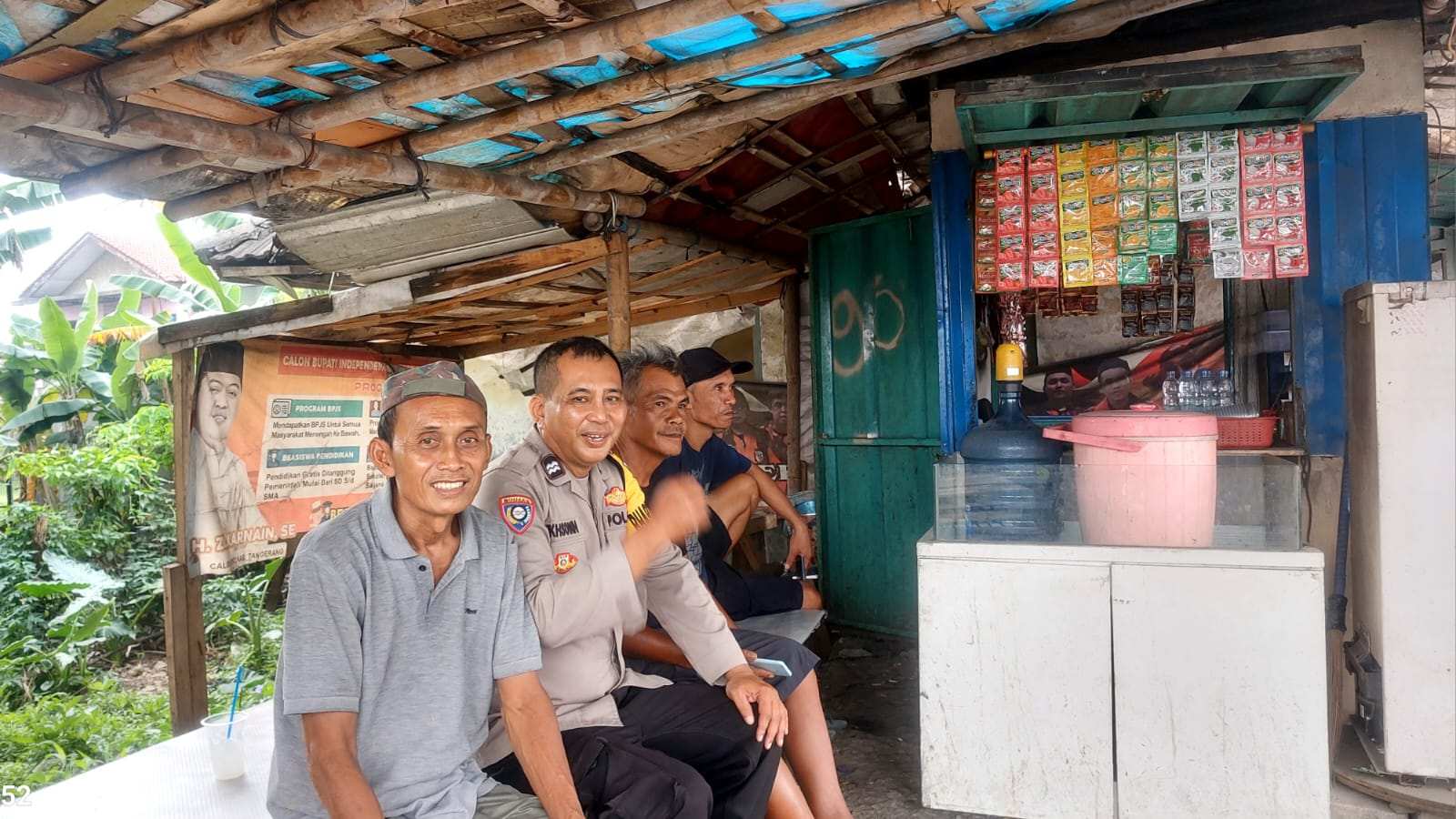 Warung Bhabinkamtibmas Polsek Cikupa, Serap Aspirasi dan Sampaikan Himbauan Kamtibmas