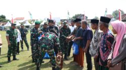 Bupati Probolinggo Serahkan Bantuan Sembako Usai Pembukaan TMMD ke-128 di Maron