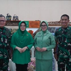 Merajut Harapan dengan Sasirangan, Kisah Humanis Persit yang Menjaga Warisan dan Menguatkan Kemandirian