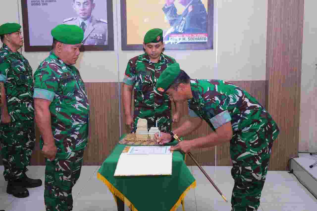 05 Pimpin Sertijab Danramil dan Perwira Staf, Dandim 0808/Blitar Tekankan Optimalisasi Kinerja Satuan