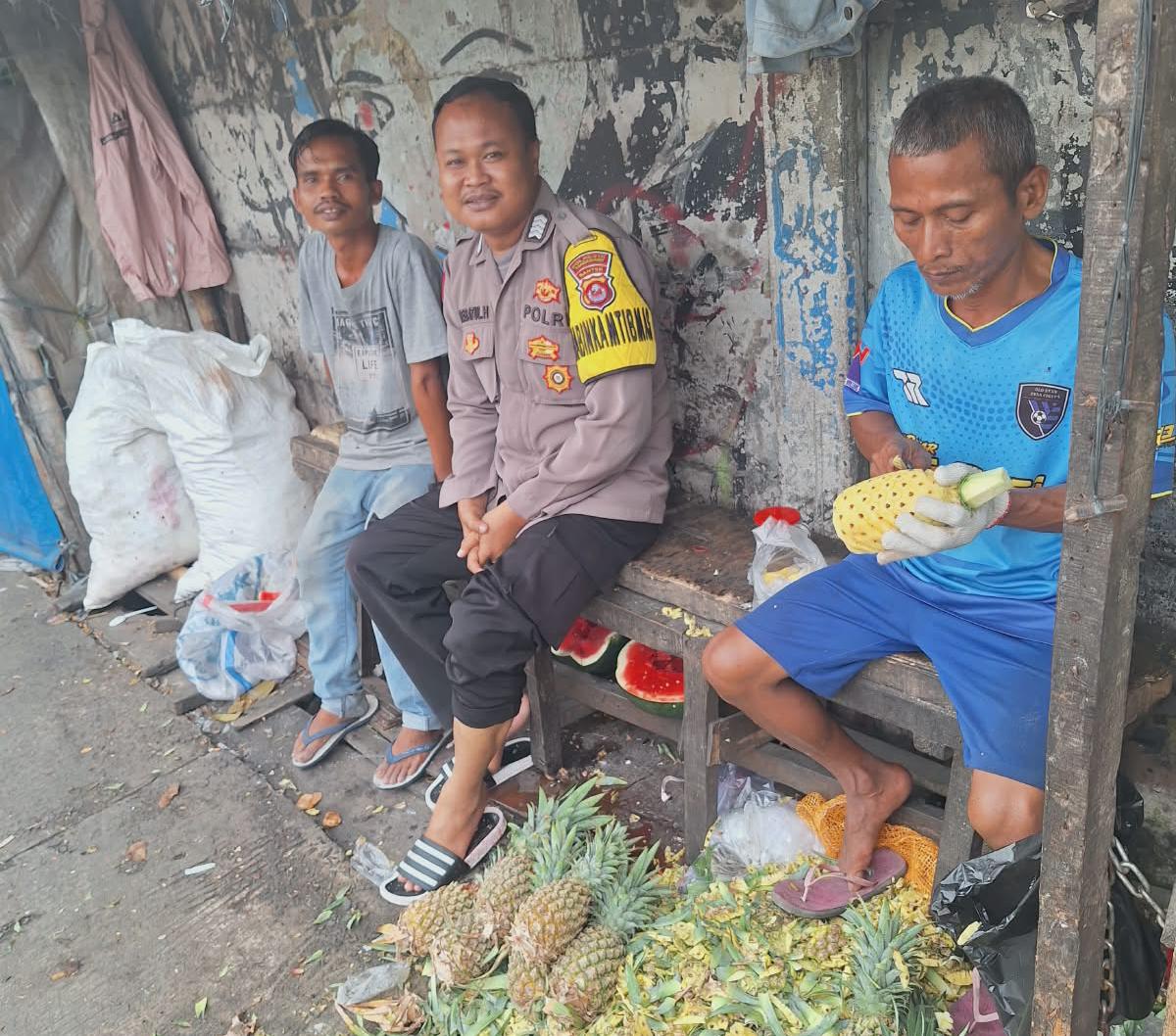 Program Poliran, Bhabinkamtibmas Polsek Cikupa Berikan Motivasi dan Himbauan Kamtibmas kepada Warga