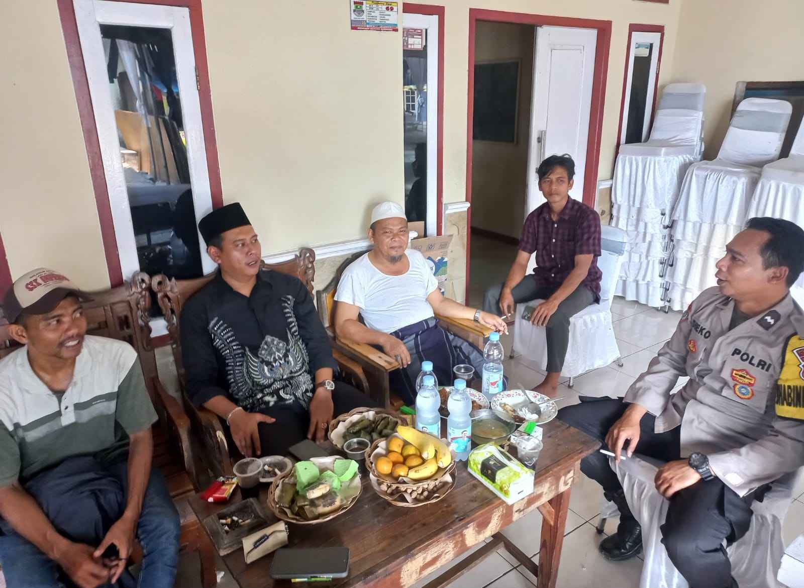 IMG-20260511-WA0069 Bhabinkamtibmas Desa Pasir Gadung Jalankan Program Poliran, Dorong Warga Tetap Produktif