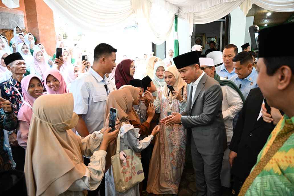 Wapres Tekankan Peran Santri sebagai Generasi Masa Depan Bangsa di Tambakberas