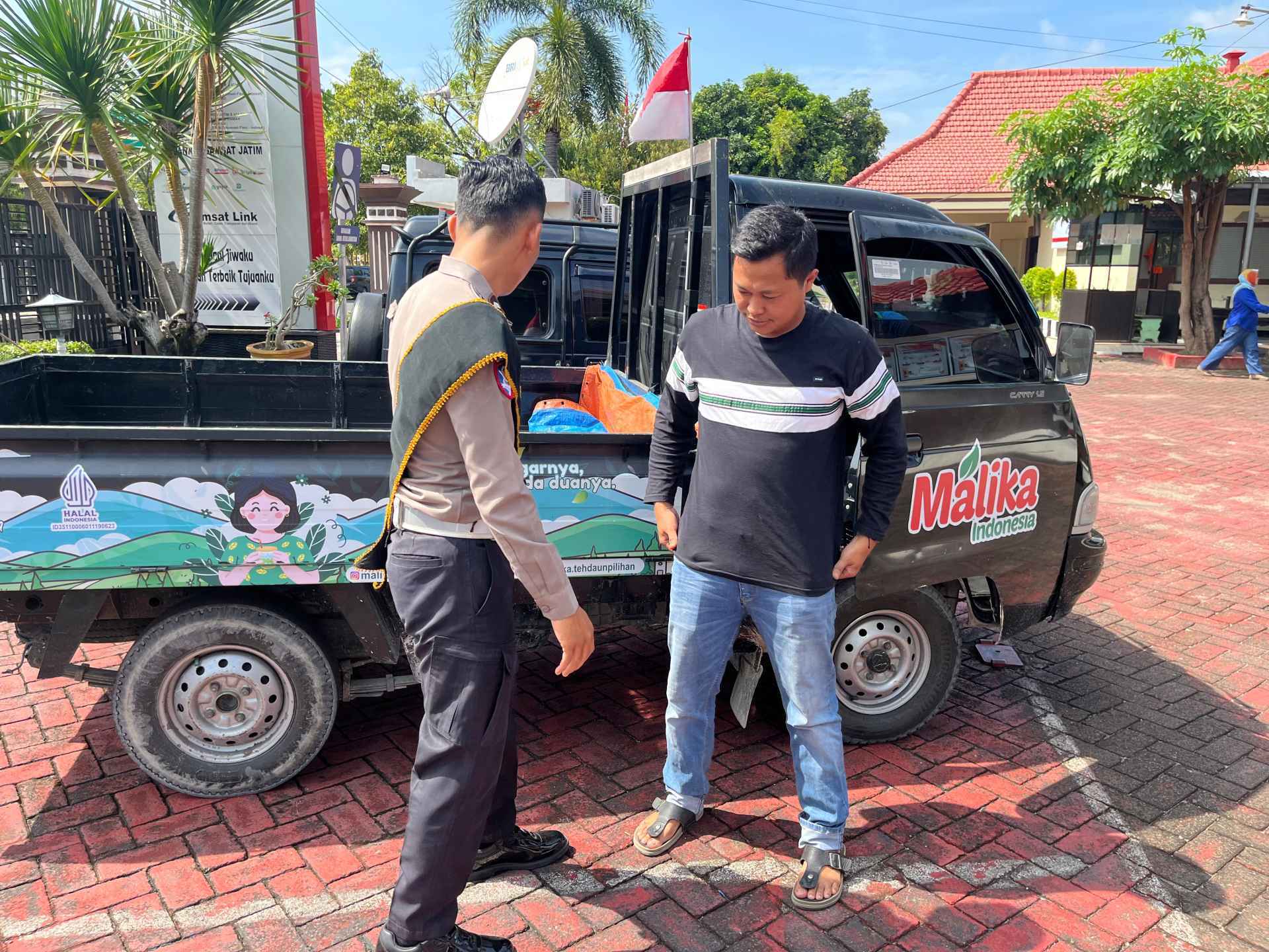 Di Tuban, Program Polantas Tuban Menyapa Permudah Warga Urus SIM, STNK dan BPKB