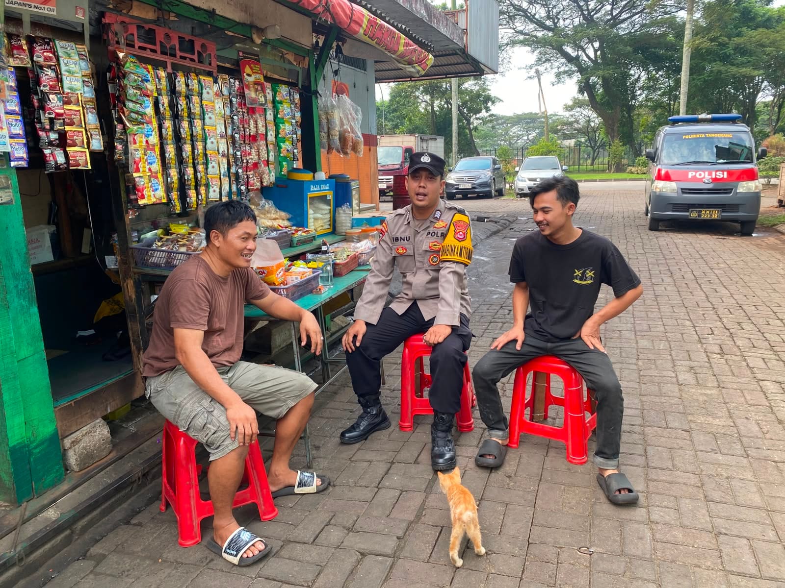 Program Warung Bhabinkamtibmas Polsek Cikupa Perkuat Kedekatan Polri dengan Masyarakat
