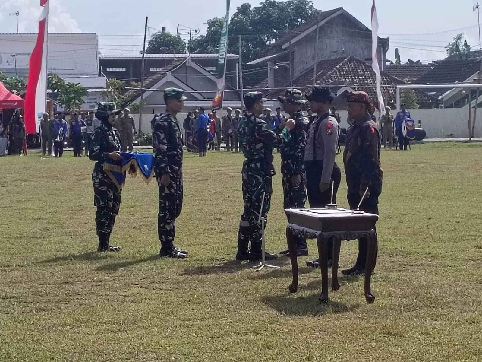IMG-20260521-WA0224 Kasdam V / Brawijaya Brigjen TNI Zainul Bahar Pimpin Upacara Penutupan TMMD Ke-128 Kodim 0820/Probolinggo