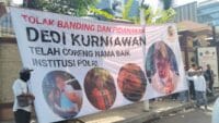 Massa Unjuk Rasa di Jakarta Selatan: Desak Propam Proses Oknum Aparat Secara Tegas