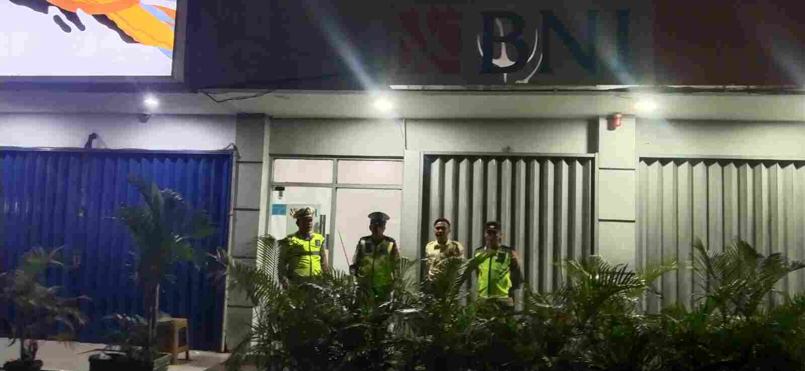Kanit Binmas Polsek Cikupa Ajak Masyarakat Jaga Kondusifitas Lingkungan Bersama Polisi