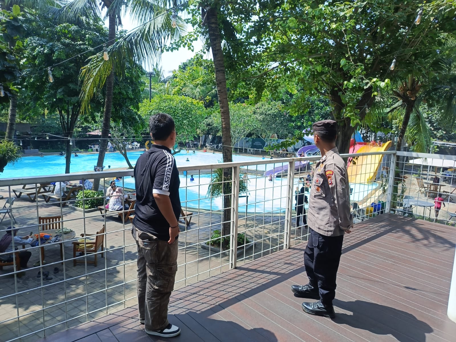 Polsek Cikupa Pantau Objek Wisata Kolam Renang Talaga Bestari, Pastikan Keamanan dan Kenyamanan Pengunjung