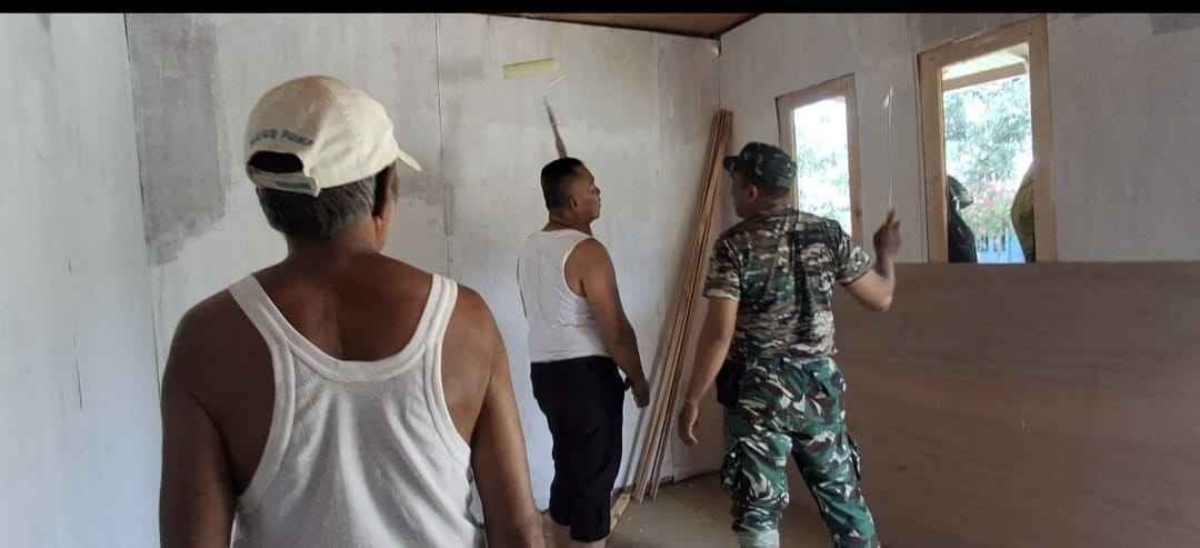WhatsApp Image 2026-05-10 at 17.59.04 Pengecatan Bagian Dalam RTLH, Satgas TMMD Ke-128 Kodim 0908/Bontang Percepat Tahap Finishing