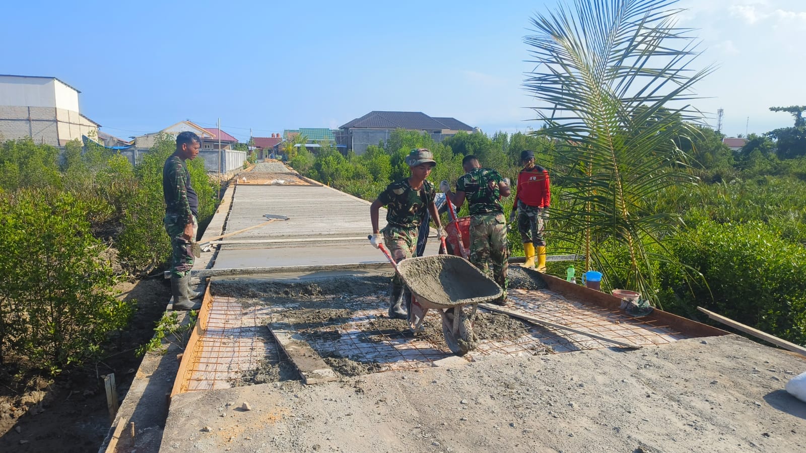 WhatsApp Image 2026-05-18 at 21.44.36 (1) Jelang Penutupan TMMD Ke 128, Satgas Kodim 0908/Bontang Kebut Pengerjaan Sasaran Fisik Utama