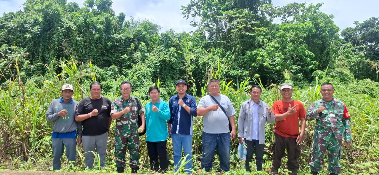 WhatsApp Image 2026-05-20 at 19.50.12 Ketua KDKMP (Koperasi Desa/Kelurahan Merah Putih) Muara Siram Rela Rogoh Kocek Pribadi Demi Kemajuan Kampung.