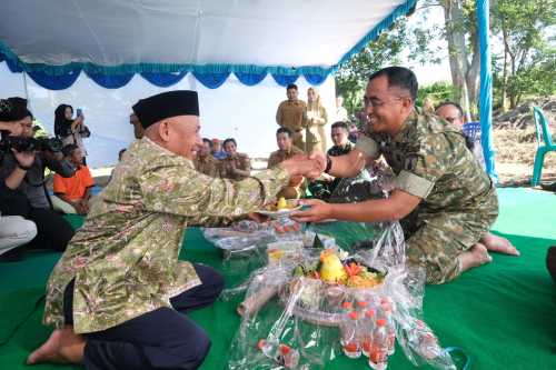 05 Tingkatkan Konektivitas Warga, Peletakan Batu Pertama Jembatan Beton Garuda Kota Blitar Resmi Dimulai