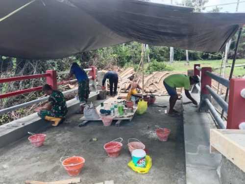 FB_IMG_1780981290555 Jembatan Garuda Kian Berdiri Megah, Kodim 1505/Tidore dan Warga Lakukan Pengecatan